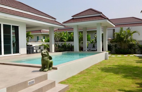 Hua Hin Villa | Hua Hin New, modern and luxurious villa