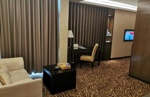 Tianhe Hotel | Hua Shi Hotel