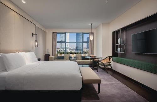 Kunshan Hotel | HUALUXE Kunshan Huaqiao by IHG - F1 Racing Preferred Hotel