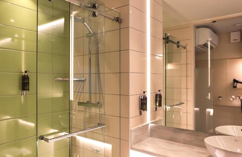 The City of London Hotel | Hub By Premier Inn London Tower Bridge