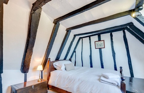 Rye House | Hucksteps Row - Two Bedroom House, Sleeps 3