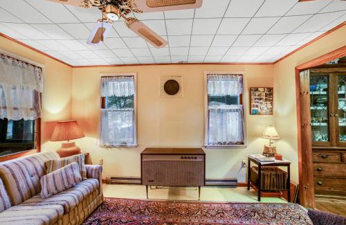 Chestertown House | Hudson Riverside Cottage