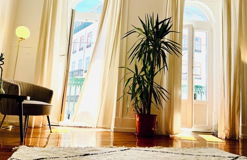 Principe Real Apartment | Huge 10 Bedroom Apartments in Príncipe Real Garden. Heart of Lisbon.