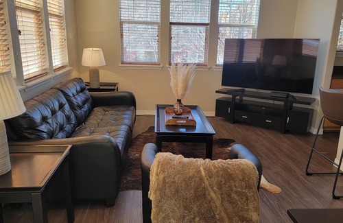 Cottonwood Condo | Huge 2 Bedroom Condo with Attached Garage!