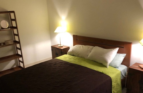 Armacao de Pera Apartment | Huge Apartment.Terrace & Balcony Overlooks Pools+Secure Private Gardens.WiFi &TV