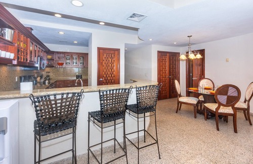 Lawson Rock Condo | Huge Beachfront condo with private pool at Lawson Rock 104