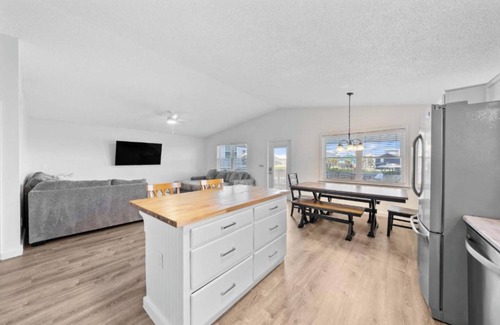 Gulf Shores House | Huge Beachhouse w/Private Pool (Free Heat in Winter)