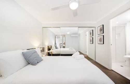Wooloowin House | Huge Family Townhouse 3 bathrooms 5km to City