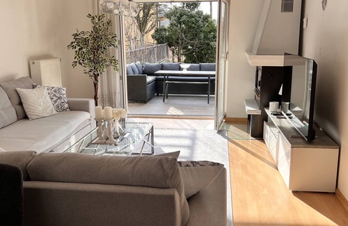 Novo Sarajevo House | Huge House With the Best View + Garage and Garden, AC and 3 Bathrooms