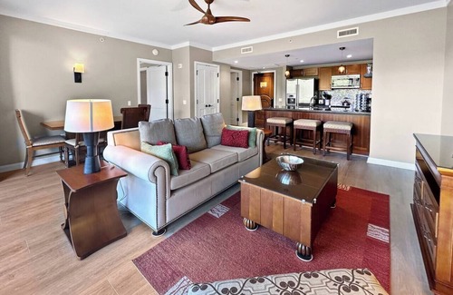 Honokowai Condo | Huge Luxury Condo | Partial Ocean View on Beach 1 BD