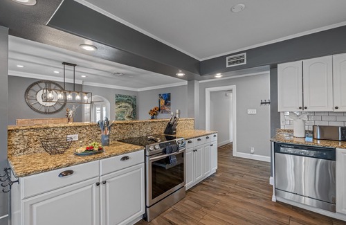 Tampa House | Huge Luxury Heated Pool/Spa Villa w/Game Room, Office, Exercise Area & More!