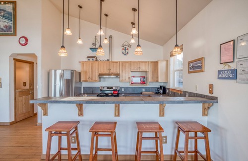 Lincoln City House | Huge, Luxury Oceanfront Home has Two Great Rooms for Large Groups!