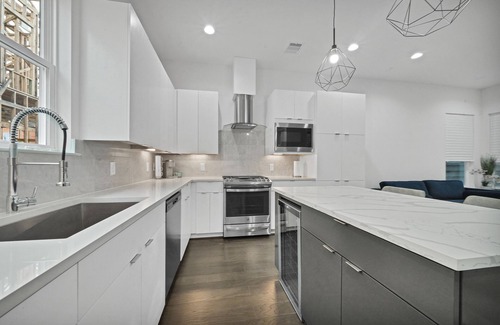Spring Branch Central House | Huge Modern and Lux Home in Houston