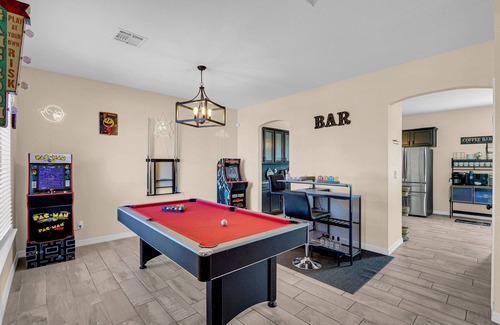 Biggs Field House | Huge Oasis Retreat>Arcade>Pool Table>Heated Pool & Spa>Super H on AirBB