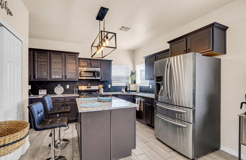 Biggs Field House | Huge Oasis Retreat>Arcade>Pool Table>Heated Pool & Spa>Super H on AirBB