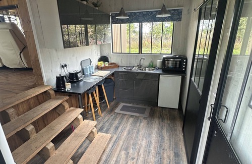 East Drayton Cabin | Huge open plan cabin in Weston, Newark hot tub WiFi wood stove pets parking