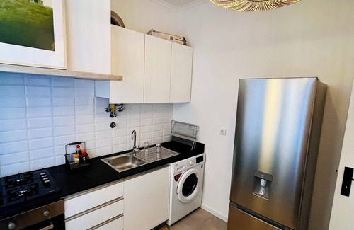 Principe Real Apartment | Huge Sunny 3Bedroom Apartment in Príncipe Real!