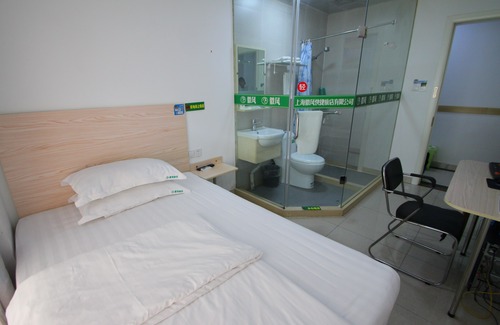 Pudong Hotel | Huifeng Inn