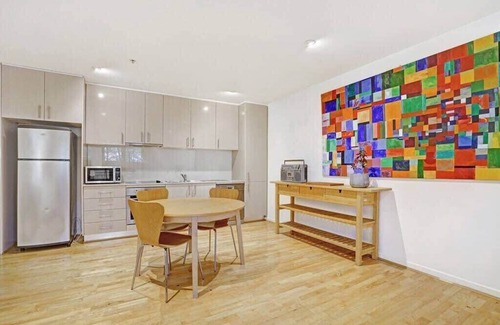 Footscray Apartment | Humble Abode @Footscray (CBD Accessible)