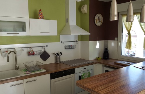 Cavaillon Apartment | HummingBird, Bright fully equipped apartment in Provence