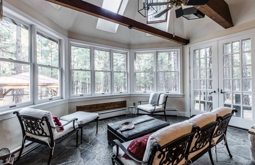 Flagstaff House | Hummingbird Hollow, a Harry Potter themed mountain retreat 10 mins from Snowbowl