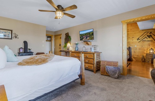 Stanardsville Hotel | Hundred Acre Woods Rm. 201