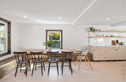 Hunter House | Hunter Bungalow - Luxury Cabin, Kid-Friendly