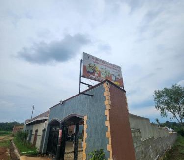 Eastern Region Hotel | Hunters Den Resort Budaka
