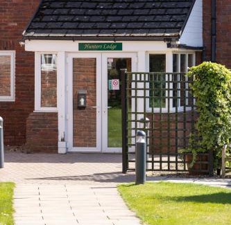 Cheltenham Hostel | Hunters Lodge