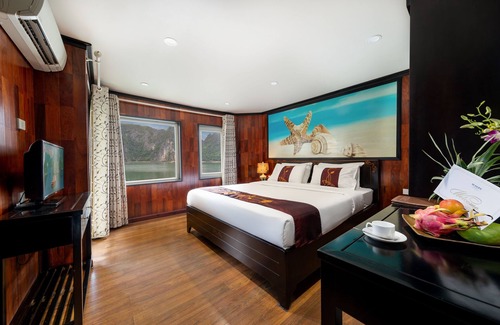 Hon Gai Boat Rental | Huong Hai Sealife Cruise