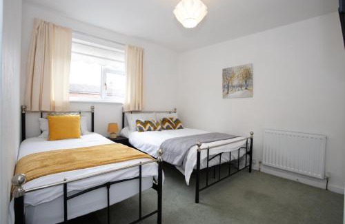 Cheadle House | Hurley House
