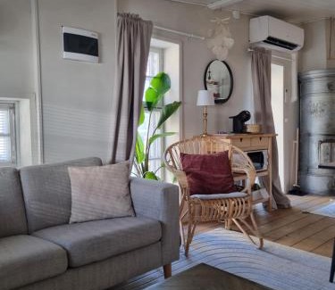 Rauma Apartment | Hurmaava ullakkoasunto Vanhan Rauman laidalla