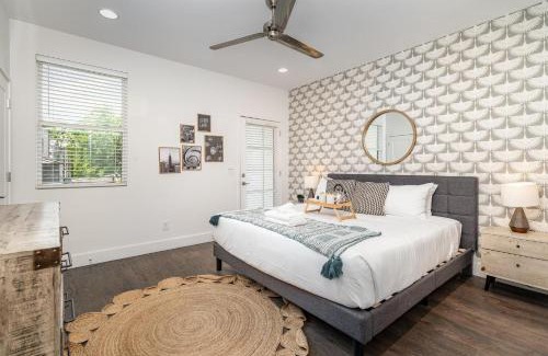 Talbot's Corner House | Hurst House - 4 Stylish Homes - Mins to Germantown