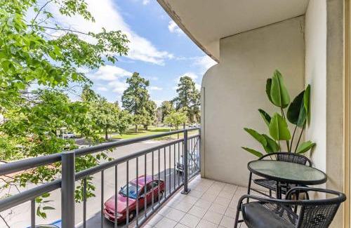 Adelaide Central Business District Apartment | Hurtle Views