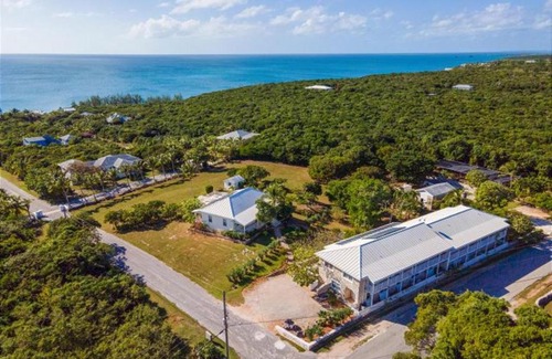 Governor's Harbour House | Hut Pointe #5 By Eleuthera Vacation Rentals