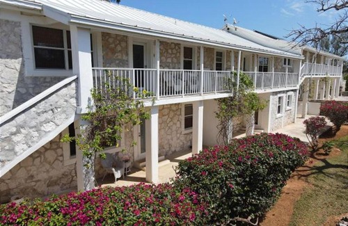 Governor's Harbour House | Hut Pointe #6 By Eleuthera Vacation Rentals