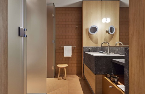 Melbourne Central Business District Hotel | Hyatt Centric Melbourne