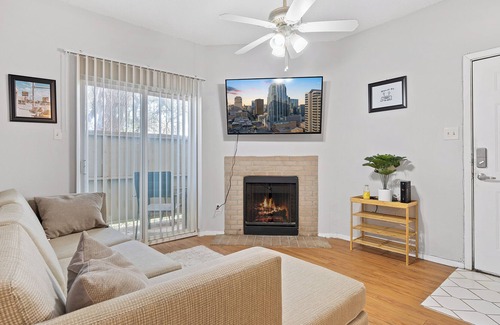 North University Apartment | Hyde Park Haven: Prime Location Near UT & Downtown