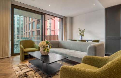 Paddington Apartment | Hyde Park Luxury 2BR 2BA Balcony