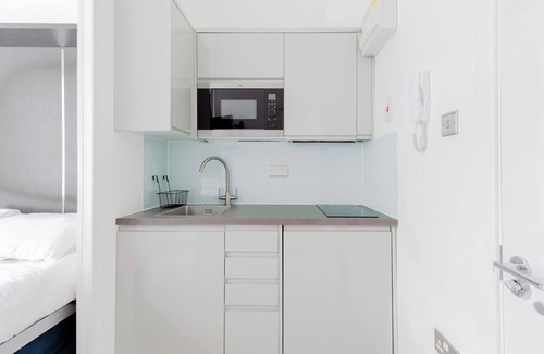 Lancaster Gate Apartment | Hyde Park Studio Apartment