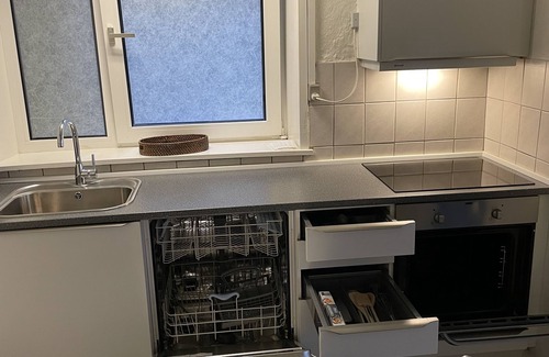 Randers Apartment | Hyggelig Lejlighed tæt på Centrum, tæt på Havn, Seværdigheder og Lærersnstalter