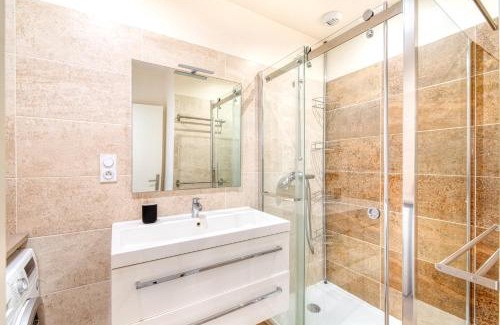 Downtown Angers Apartment | Hyper centre, Premium, spacieux appartement haussmannien
