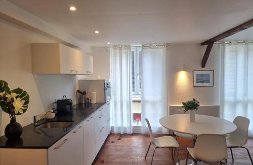 Enclos Apartment | Hypolite 3 Beautiful Apartment 80 meters from the Port of Honfleur 4