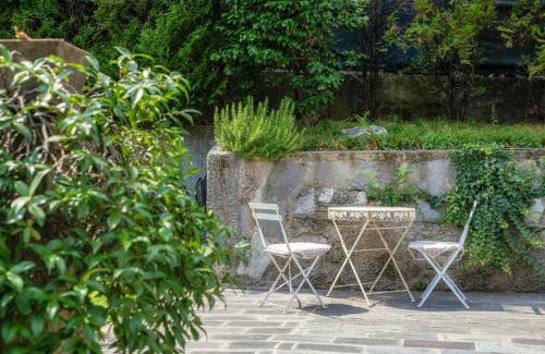 Como Apartment | I D'A Charming Penthouse - LAKE VIEW- Como- House-130 mt-2 double bedrooms and 2 double bathrooms a spacious living room-Full equipped kitchen-Private garden and terrace-Private covered parking