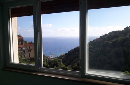 Marina di Pisciotta Apartment | I FIORI DI DONNA ESTER
