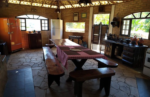 Aluminio Villa | I'm renting a farm with a waterslide, three swimming pools and plenty of space for leisure. Check it out!