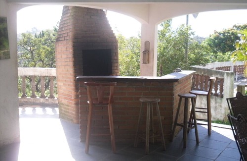 Aluminio Villa | I'm renting a farm with a waterslide, three swimming pools and plenty of space for leisure. Check it out!