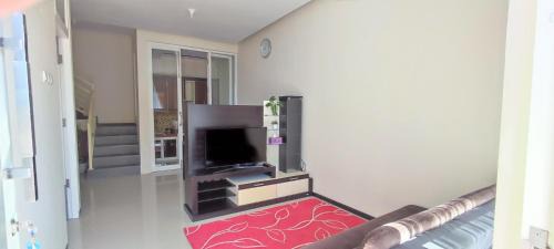 Oro Oro Ombo Villa | IB Villas Mountain View