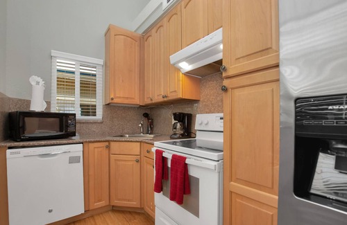 Marathon House | IB31 7 Mile Mahi | 2 Bed, 2 Bath