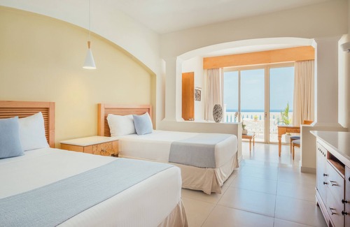 Northern Estates Resort | Iberostar Selection Rose Hall Suites - All Inclusive